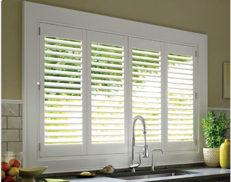 Seven Stylish Window Treatments for your Kitchen Sink Window